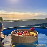 Experiencia Burbuja Con Jacuzzi Privado, Piscina Y Vistas Al Mar Glamping *