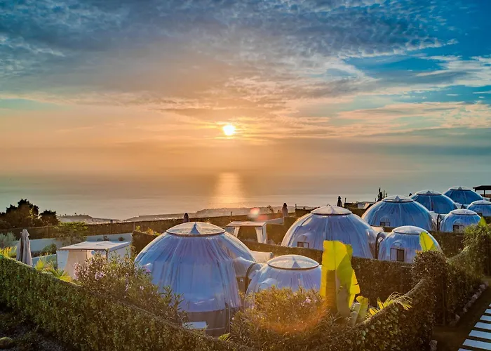 Experiencia Burbuja Con Jacuzzi Privado, Piscina Y Vistas Al Mar